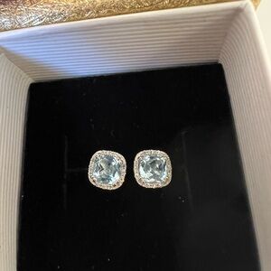 Hey STUD ! 14kt w/g blue corondum & diamond earrings . 🎁